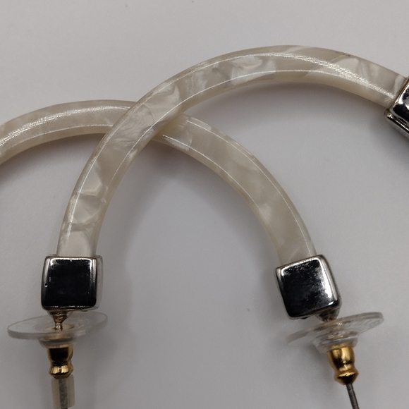 BaubleBar Women's Tassiana Hoop Earrings White/Silvertone - Picture 4 of 6